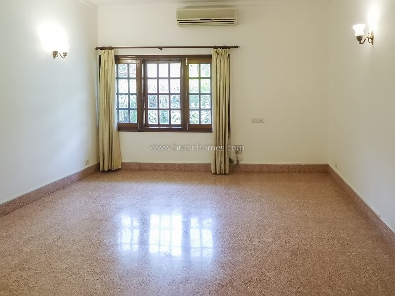 3 BHK Flat For Rent in Golf Links