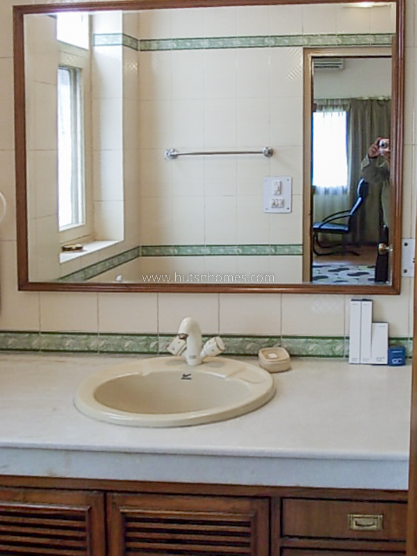 3 BHK Flat For Rent in Golf Links
