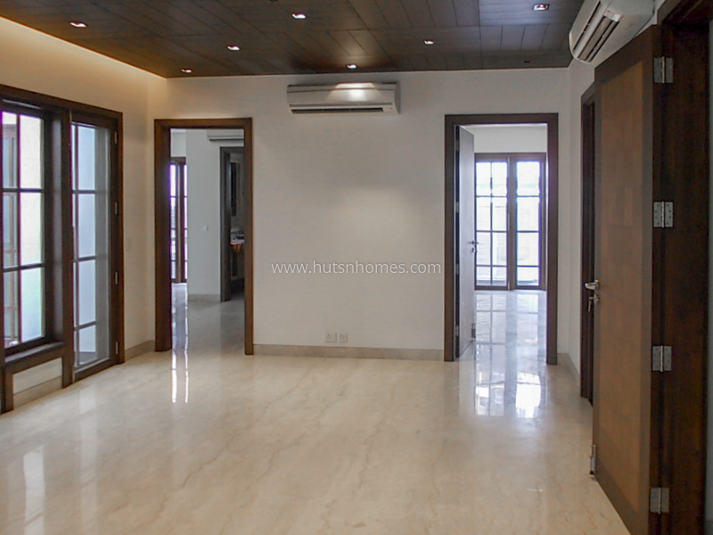 3 BHK Flat For Rent in Golf Links