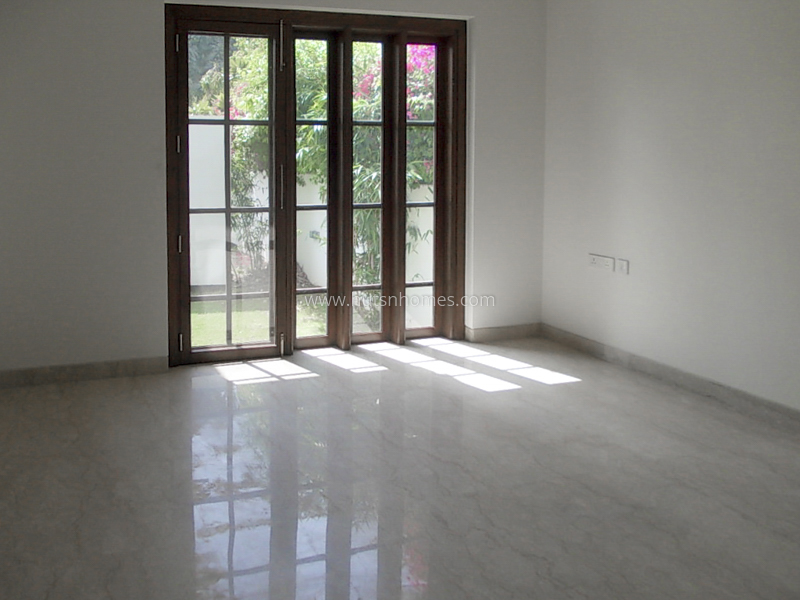 3 BHK Flat For Rent in Golf Links