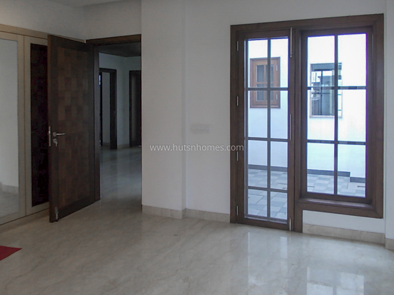 3 BHK Flat For Rent in Golf Links