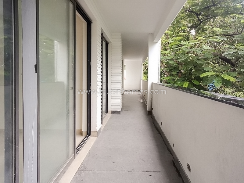 4 BHK Flat For Rent in West End Colony