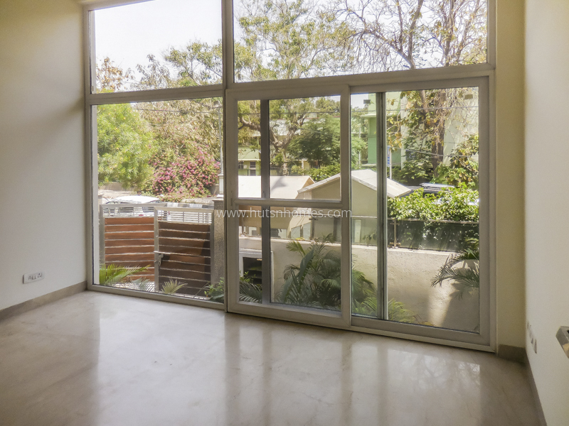 6 BHK Duplex For Rent in Shanti Niketan