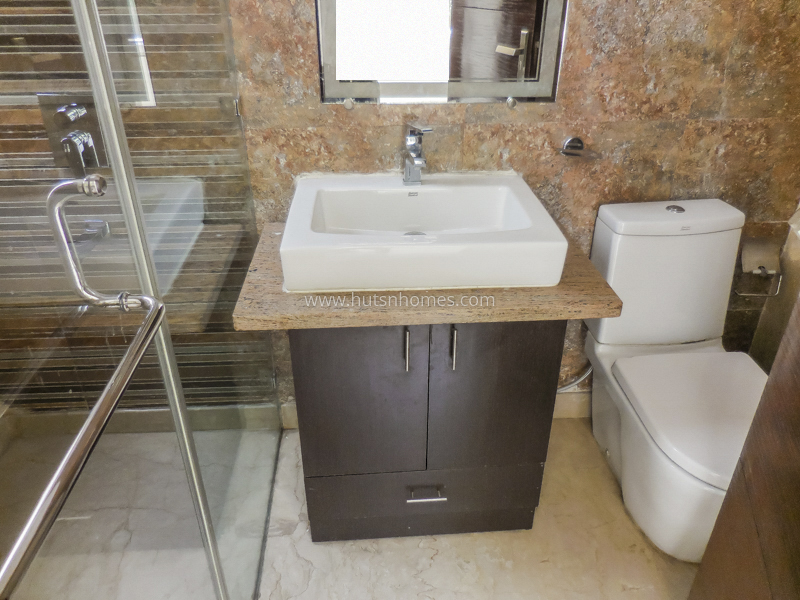 6 BHK Duplex For Rent in Shanti Niketan