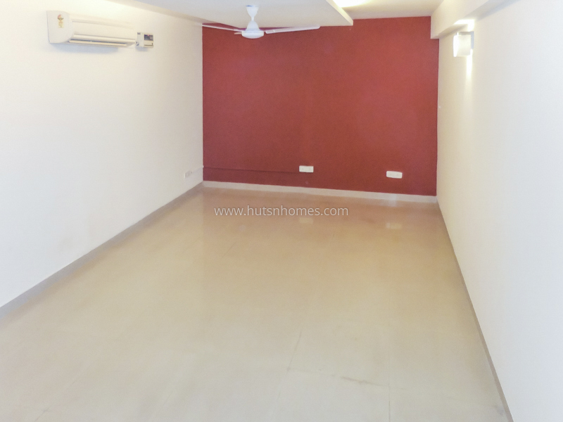 6 BHK Duplex For Rent in Shanti Niketan