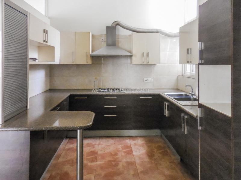 6 BHK Duplex For Rent in Shanti Niketan