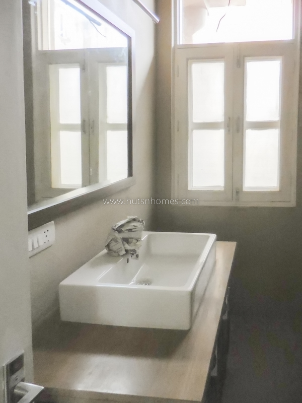 4 BHK House For Rent in Friends Colony West