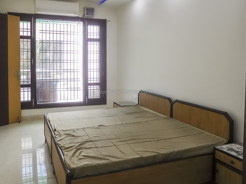 2 BHK Flat For Rent in Golf Links