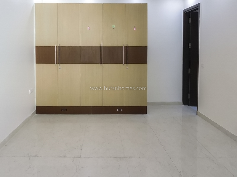 2 BHK Flat For Rent in Golf Links