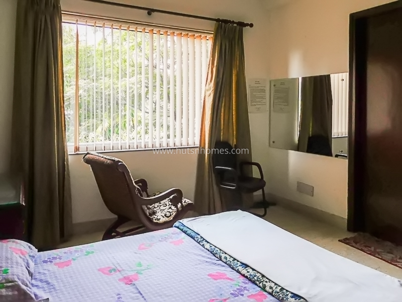 4 BHK Flat For Rent in Ishwar Nagar