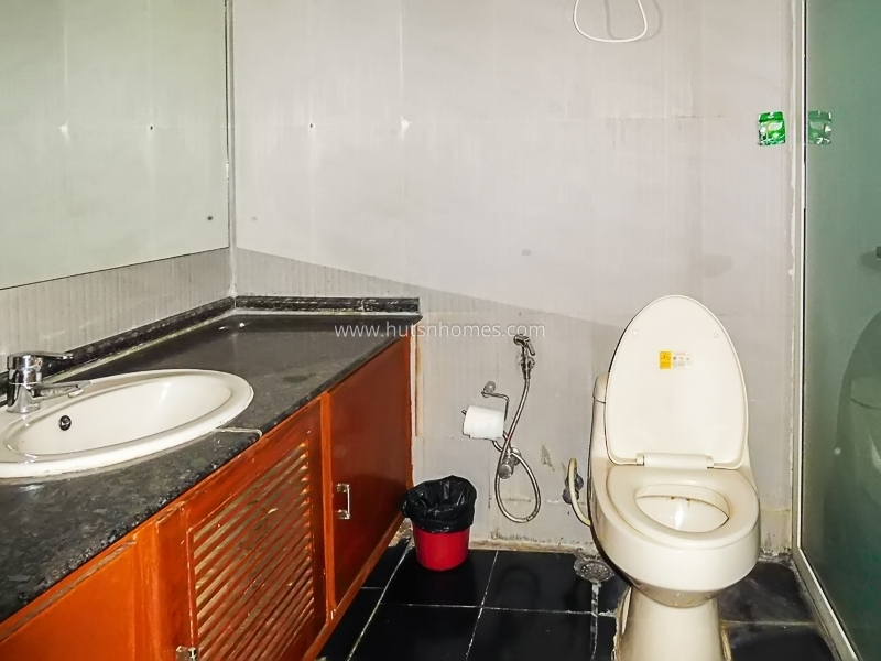4 BHK Flat For Rent in Ishwar Nagar