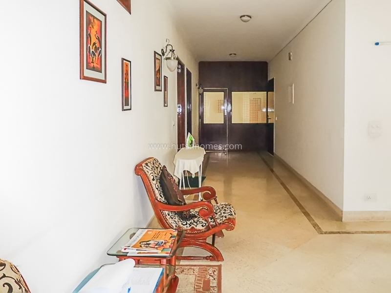 4 BHK Flat For Rent in Ishwar Nagar