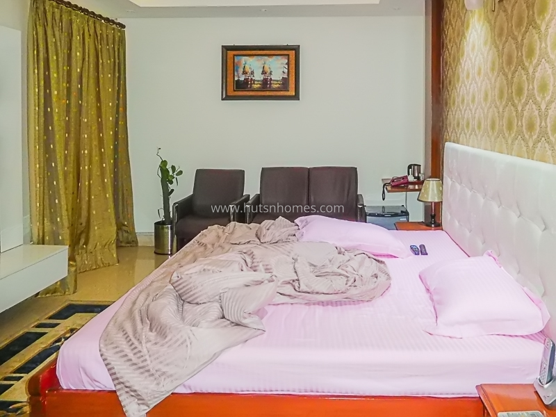 4 BHK Flat For Rent in Ishwar Nagar