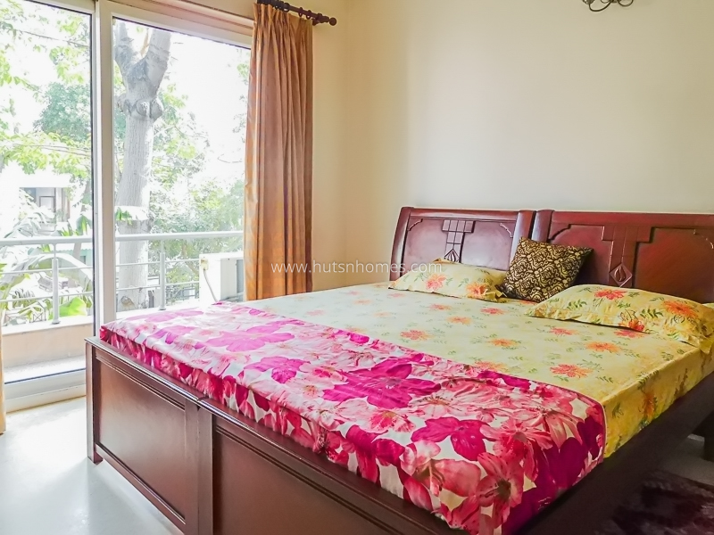 4 BHK Flat For Rent in Ishwar Nagar