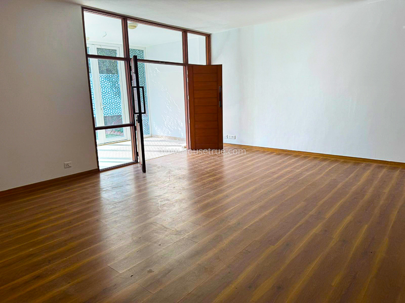 2 BHK Flat For Rent in Vasant Vihar