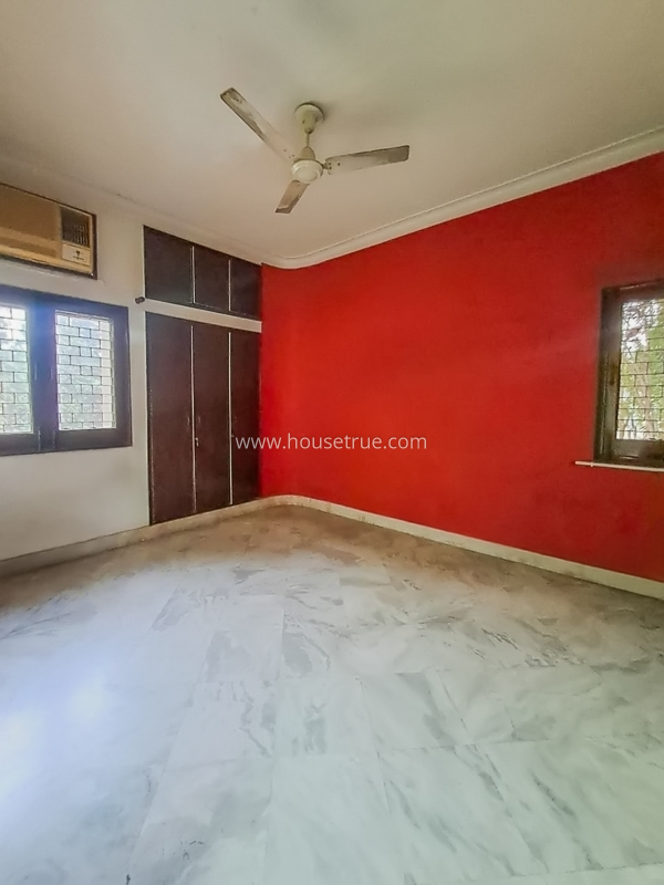 3 BHK Farm House For Rent in Vasant Kunj