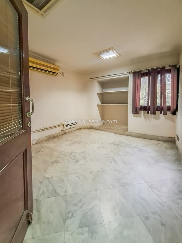 3 BHK Farm House For Rent in Vasant Kunj