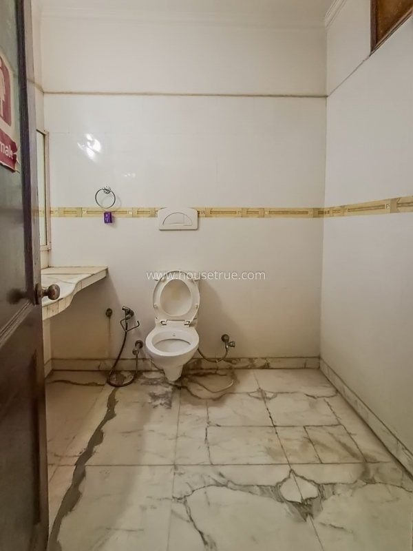 3 BHK Farm House For Rent in Vasant Kunj