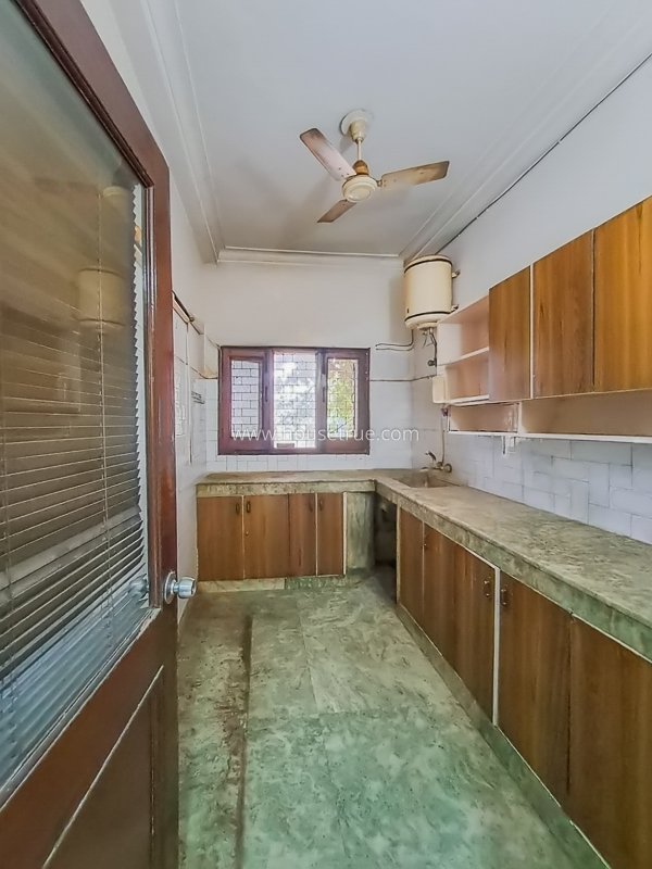 3 BHK Farm House For Rent in Vasant Kunj