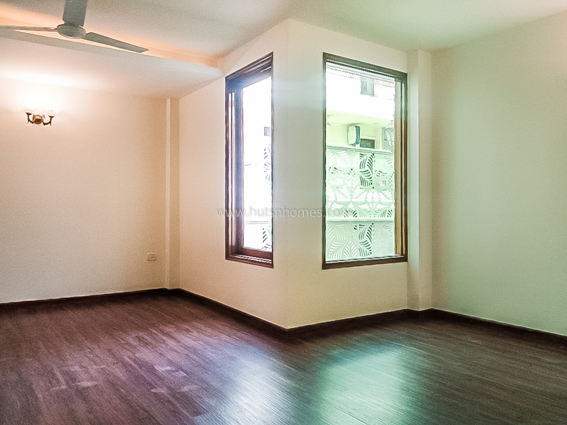 5 BHK Duplex For Rent in Vasant Vihar