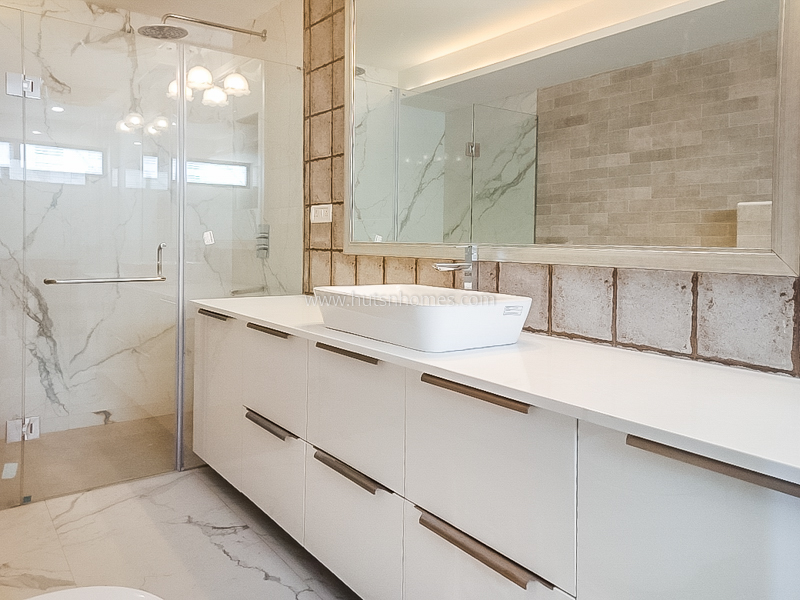 5 BHK Duplex For Rent in Vasant Vihar