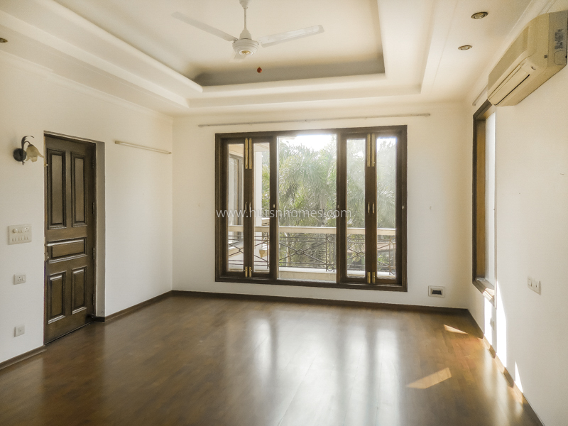 4 BHK Farm House For Rent in DLF Chttarpur