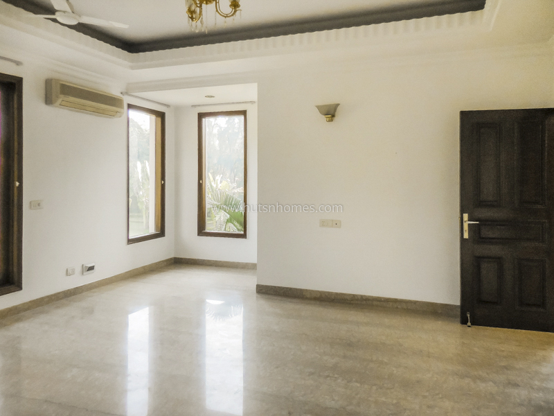 4 BHK Farm House For Rent in DLF Chttarpur