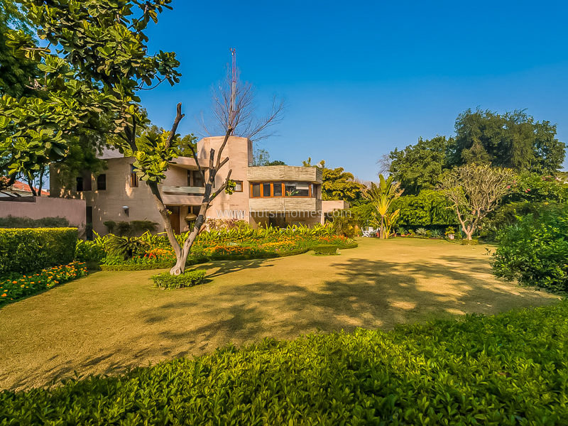 5 BHK Farm House For Rent in Sainik Farms