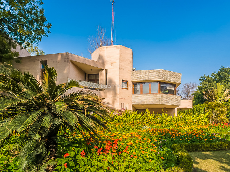5 BHK Farm House For Rent in Sainik Farms