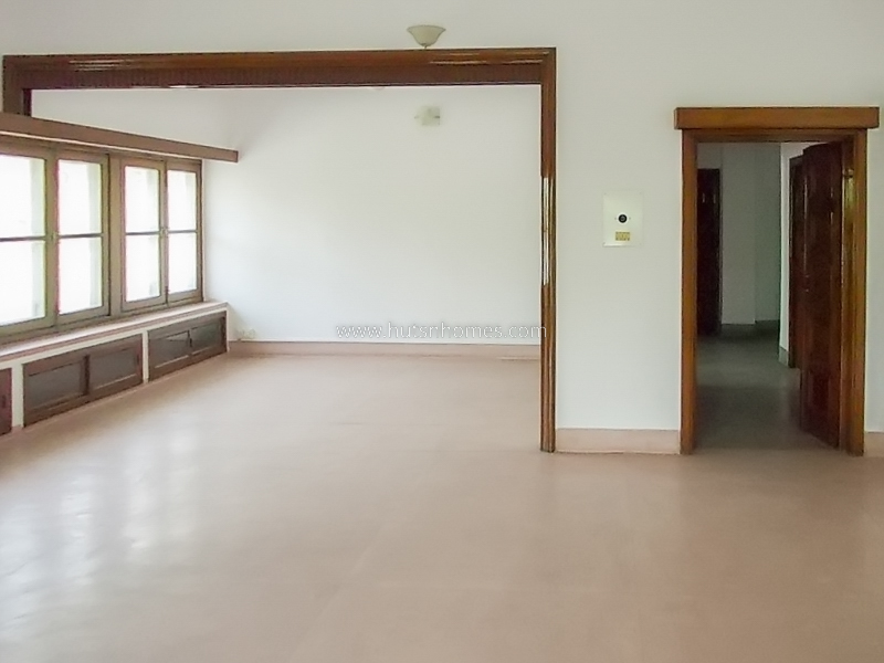 3 BHK Flat For Rent in Golf Links