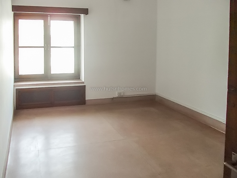 3 BHK Flat For Rent in Golf Links