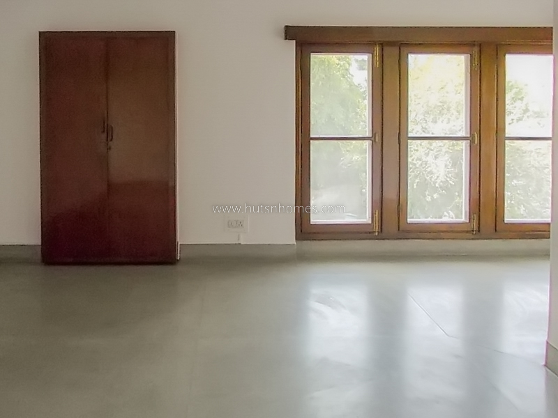 3 BHK Flat For Rent in Golf Links