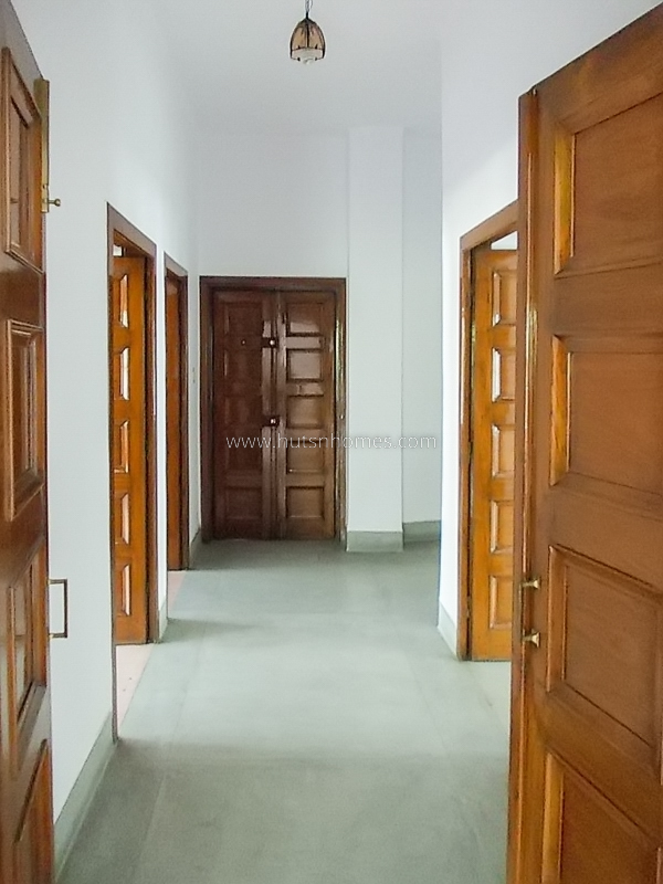 3 BHK Flat For Rent in Golf Links