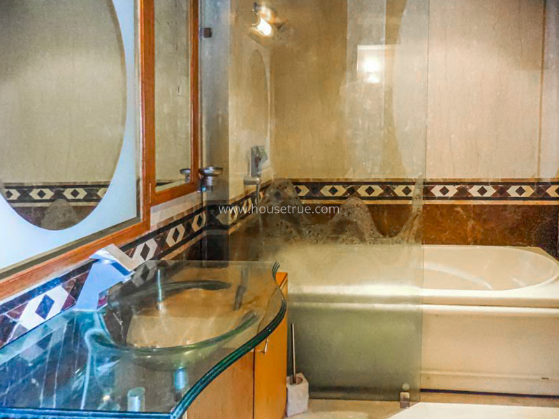 4 BHK Flat For Rent in Vasant Vihar