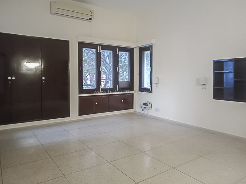 4 BHK Flat For Rent in Vasant Vihar