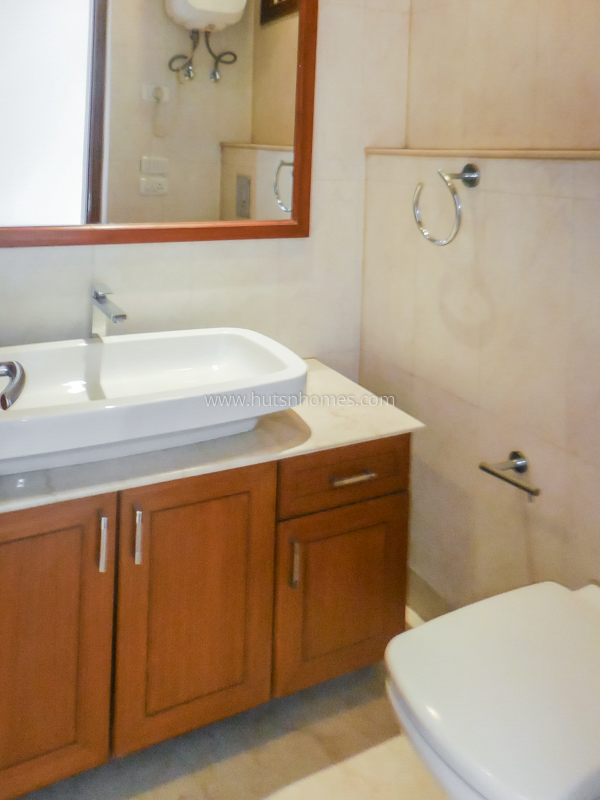 3 BHK Flat For Rent in Jor Bagh