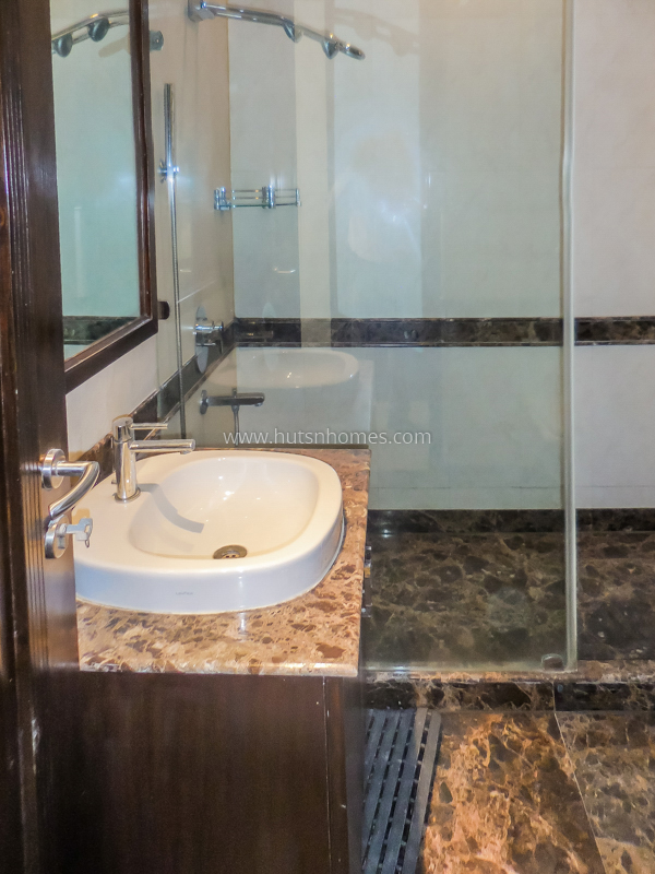 3 BHK Flat For Rent in Jor Bagh