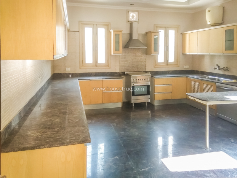 4 BHK Farm House For Rent in Dlf Chattarpur Farms