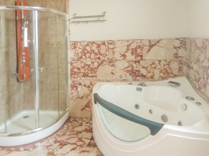 4 BHK Farm House For Rent in Dlf Chattarpur Farms