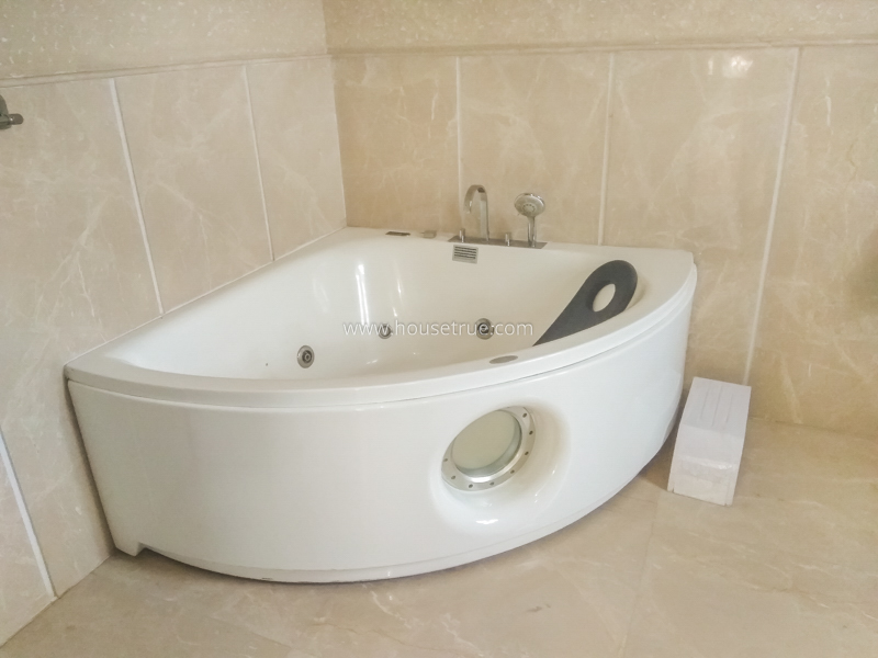 4 BHK Farm House For Rent in Dlf Chattarpur Farms