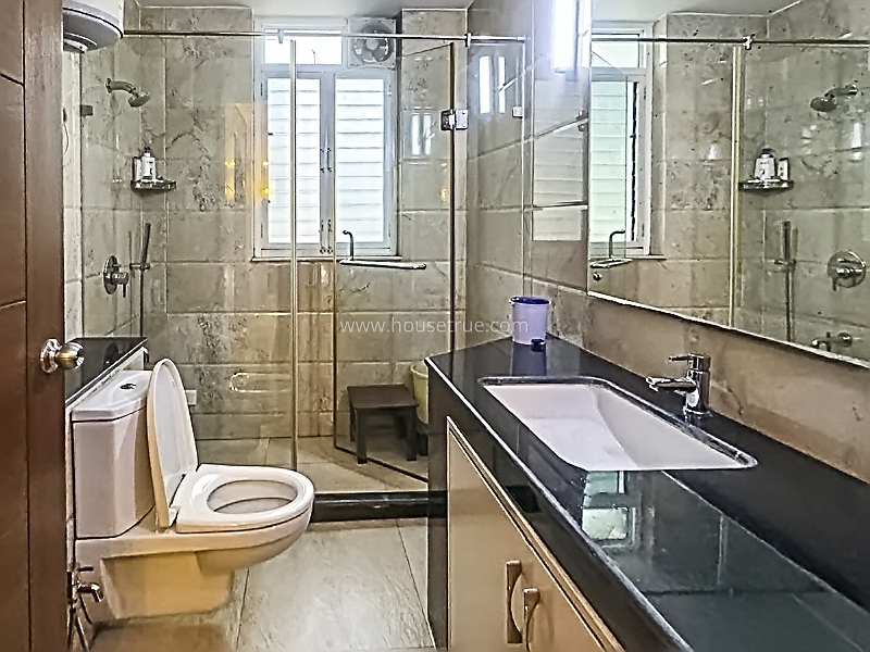 4 BHK Flat For Rent in Chanakyapuri