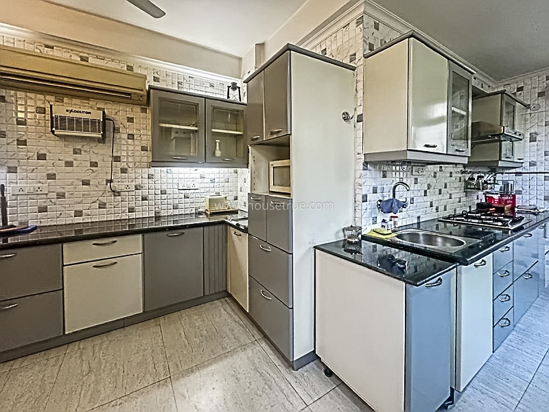 4 BHK Flat For Rent in Chanakyapuri