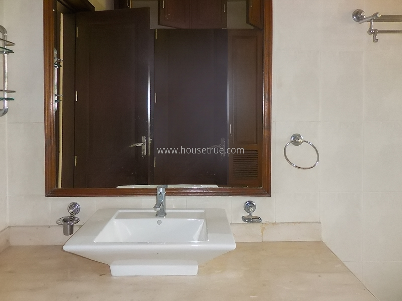 4 BHK Farm House For Rent in DLF Chttarpur