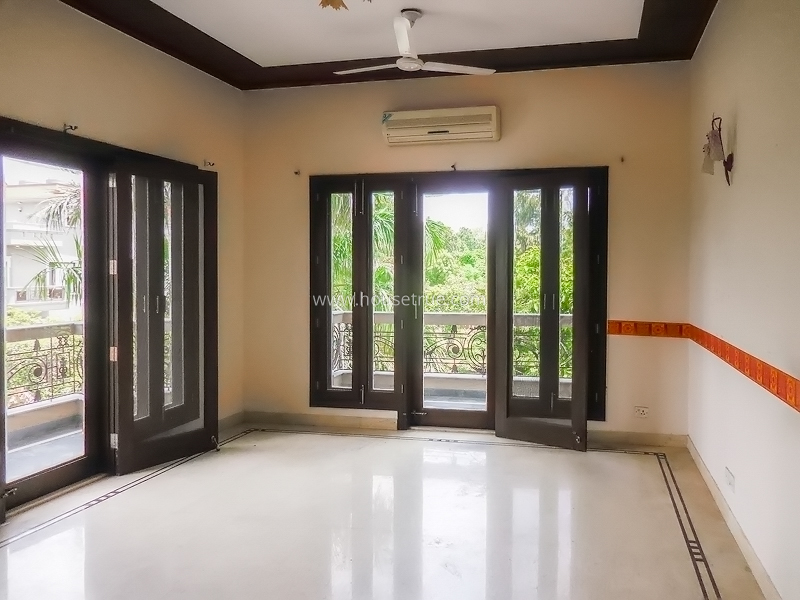 4 BHK Farm House For Rent in DLF Chttarpur