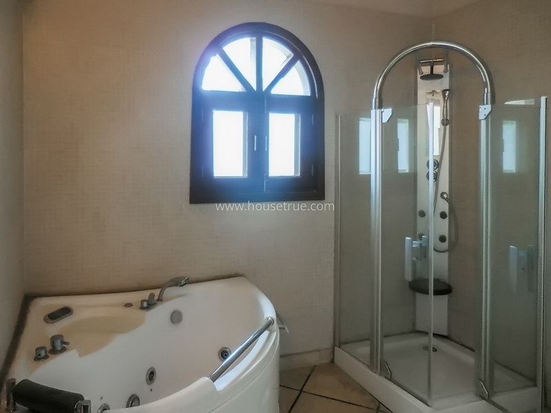 4 BHK Farm House For Rent in DLF Chttarpur