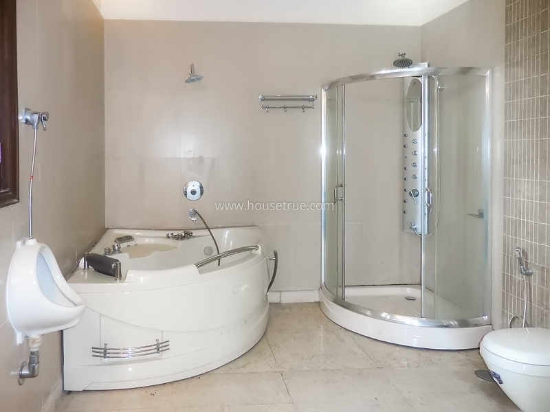 4 BHK Farm House For Rent in DLF Chttarpur