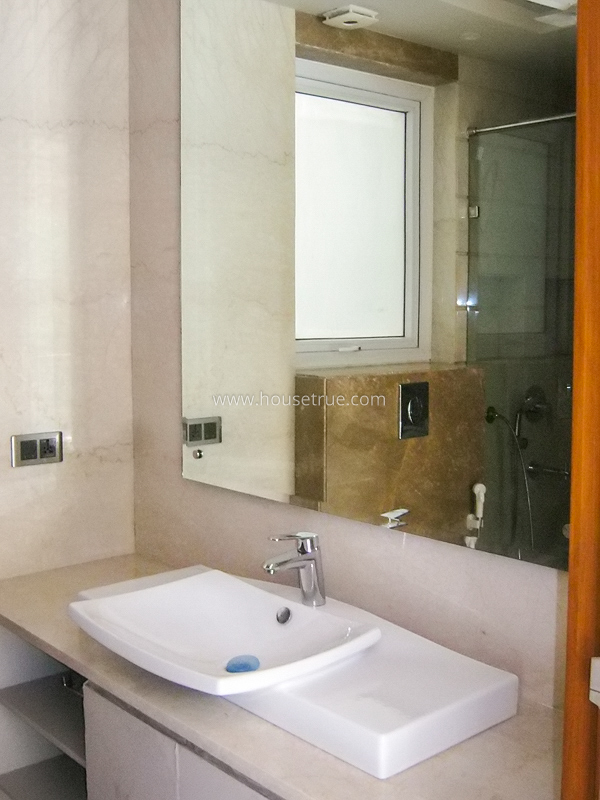 3 BHK Builder Floor For Rent in Chanakyapuri