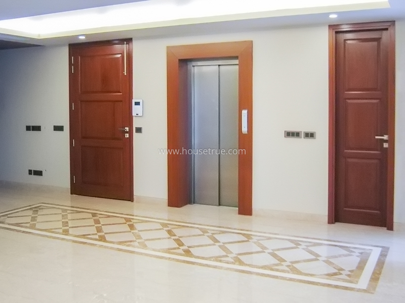 3 BHK Builder Floor For Rent in Chanakyapuri