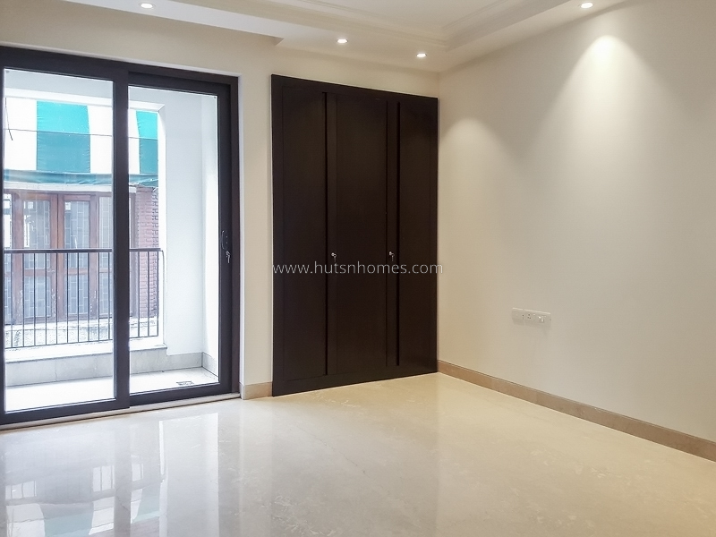 3 BHK Flat For Rent in Shanti Niketan