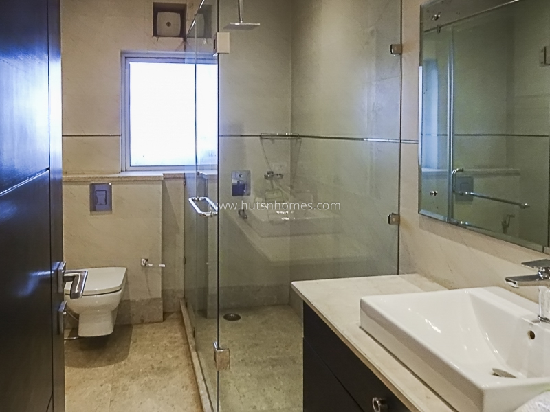 4 BHK Flat For Rent in Golf Course Road